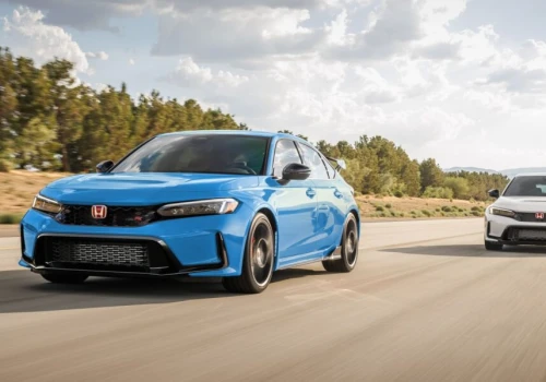 Honda Civic Type R po zmianach. Więcej docisku, poprawione zawieszenie i wciąż tylko manual
