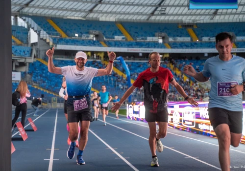 Trwa Festiwal Biegowy Silesia Marathon 2026. W wydarzeniu bierze udział ponad 17 tysięcy uczestników