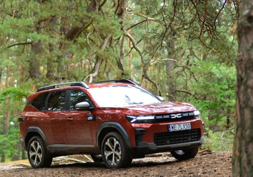 Hybryda, gaz, automat i napęd 4x4. Jeździmy Dacią Bigster, która nie ma konkurencji