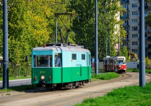 Parada dawnych tramwajów na ulicach Łodzi
