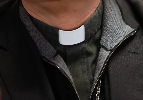 Ksiądz oskarżony o molestowanie ministranta. Akt oskarżenia trafił właśnie do sądu