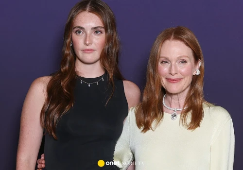 Julianne Moore zabrała córkę na czerwony dywan. Internauci mówią o jednym