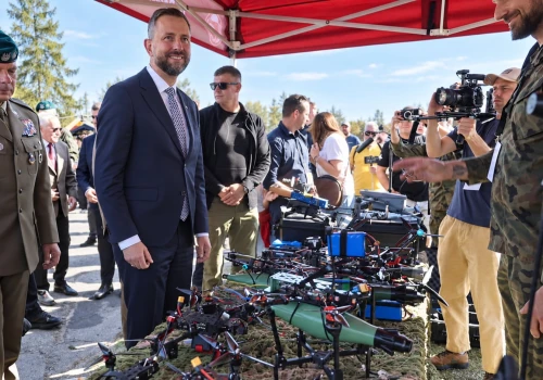 Minister obrony narodowej na festiwalu dronów w Krakowie. Drony zmieniły zasady współczesnego pola walki