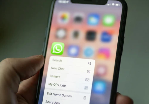 Co oznacza zielone kółko na WhatsApp?