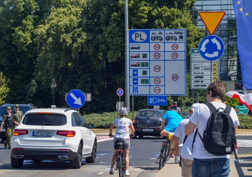 Kontrole na granicy z Niemcami przedłużone. Zostaną przynajmniej do wiosny