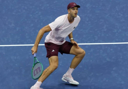 ATP w Pekinie: Hubert Hurkacz - Karen Chaczanow. Gdzie obejrzeć? Transmisja TV oraz stream online
