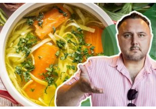Aleksander Baron zdradza sposób na dobry rosół. 
