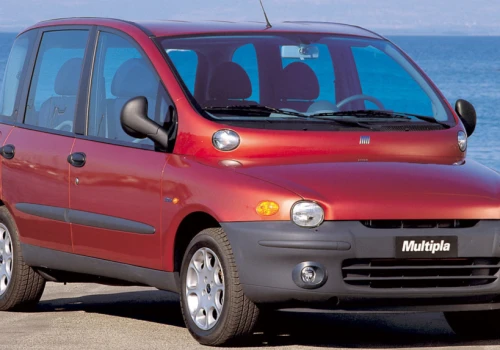 Multipla powróci! Fiat zapowiada nowe wcielenie legendy na miarę naszych czasów
