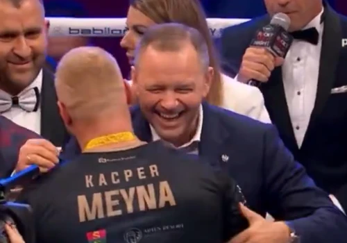 To TAM Nawrocki spędził sobotni wieczór. Walka się skończyła i wskoczył na ring. „Pan prezydent był zadowolony”