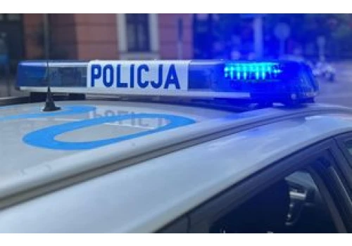 Śmiertelny wypadek na Trasie Łazienkowskiej. Kierowcę wyciągano przez bagażnik