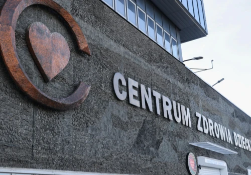 1,4 mln zł rocznie dla lekarza. Ministerialny szpital rozwiązał kontrakt