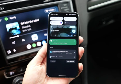 Irytujący błąd znika z Android Auto. Naprawa zajęła Google pół roku