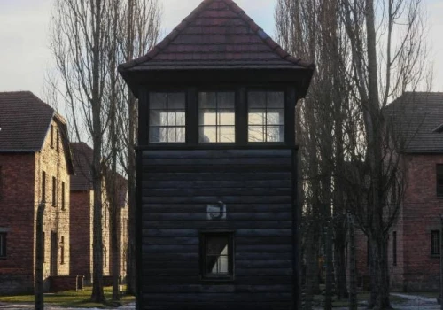 Film, fotografia, tekst lub praca plastyczna. Muzeum Auschwitz ogłosiło konkurs dla uczniów