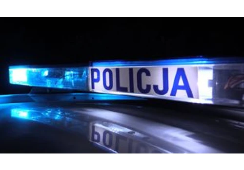 Krzyż Wielkopolski: wyrwali kosze, wrzucili je do fontanny. Dwaj młodzi mężczyźni z zarzutami