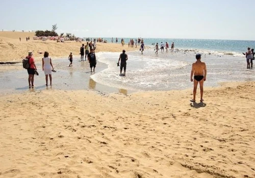 Gran Canaria wprowadza turystykę do szkół. Nowy podręcznik dla nauczycieli