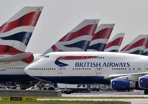 Samolot British Airways lecący do Chicago nagle zszedł z wysokości o 27 tysięcy stóp. Wrócił na lotnisko w Londynie