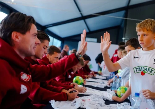 Od marzeń do spotkania z reprezentacją Polski. Zwycięzcy XXVI edycji Pucharu Tymbark zadali pytania Biało-Czerwonym