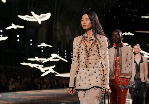 Chanel wiosna-lato 2027. Matthieu Blazy w locie