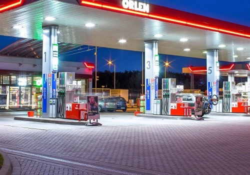 6 października: benzyna drożeje w hurcie, diesel tanieje. Ceny paliw w Polsce