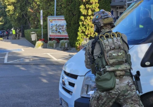 Strzały, ewakuacja i ładunek wybuchowy w zgierskim starostwie. Służby ćwiczyły atak terrorystyczny