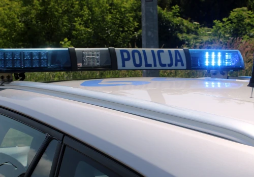 Wypadek na DK75 w Uszwi. Zderzyły się trzy pojazdy