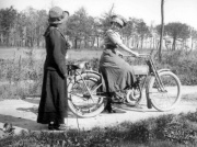 Historia motocykli wg Lecha: Pionierki. Susan Lang i inne