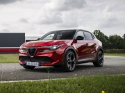 Nowa Alfa Romeo Junior spotyka się z klasyką. „Mercato Italiano” we Frankfurcie