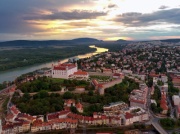 6 pięknych miast, do których dojedziesz z Polski pociągiem. Nawet 50 zł za bilet