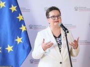 Koniec z wakacjami podczas szkoły? Wiceministra zabrała głos