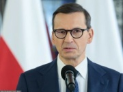 Zagraniczny dziennik pisze o Polsce. Morawiecki nazwał Sikorskiego Kłamcą