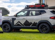 Nowa Dacia Duster Adventure dla miłośników jazdy w terenie. Pakiet dodatków do III generacji