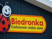 Idziesz do Biedronki, a paczka czeka w automacie obok. Pokochasz to rozwiązanie