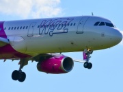 Samolot Wizz Air miał problemy. Musiał lądować awaryjnie w Krakowie