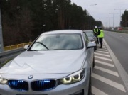 Policjantka dostała mandat. Wymusiła pierwszeństwo nieoznakowanym BMW