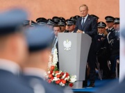 Tusk przypomniał, jak zatrzymała go policja. 