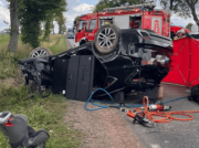 Nie żyje kierowca, dwoje dzieci i kobieta trafili do szpitala. Tragiczny wypadek