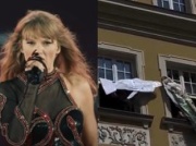 Poznaniacy kpią z Taylor Swift. Nie będzie jej do śmiechu. Spójrzcie, co postawili w oknach ratuszowej wieży