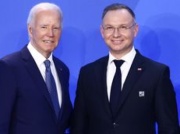 Największa wymiana więźniów od czasów zimnej wojny. Biden dziękuje Dudzie