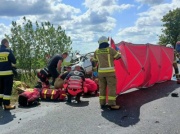 Nie żyje 8-latka. Samochód przejechał po leżącej na kocyku dziewczynce