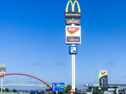 Nie tylko Polacy zaciskają pasa. McDonald's nie miał takiej sytuacji od kilku lat