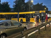 Wjechał pod prąd autobusem i zablokował DTŚ. Teraz grozi mu kara 30 tys. zł