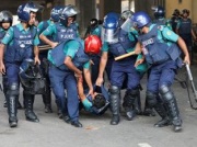 Dramatyczna sytuacja w Bangladeszu. Ludzie giną w czasie protestów. Rząd się odgraża, mówi o "rzezi"