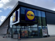 Właśnie się zaczęło. Lidl wyprzedaje same hity za grosze