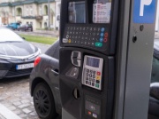 Zapłacił za parking w Mielnie przez aplikację. Dostał mandat 300 zł