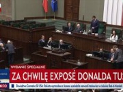 Którą partię pokazuje najczęściej TVP? Zaskakujący lider w Polskim Radiu