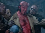 Jack Kesy w nowym zdjęciach jako Hellboy. Reżyser nie postrzega filmu jako rebootu serii