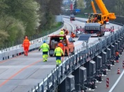 Tak działa mobilny most ASTRA. Mają sprytny sposób na remont dróg