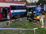 Zderzenie autobusu i składu WKD w Komorowie