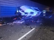 Tragedia na A2. Z kampera zostały zgliszcza, 28-latek nie żyje