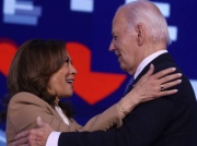 Konwencja demokratów. Nieoczekiwanie głos zabrała Kamala Harris